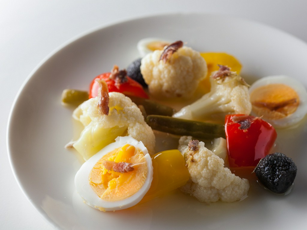 爽やかな酸味が際立つ『ナポリ風カリフラワーのサラダ』