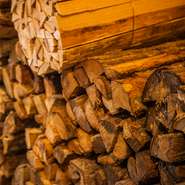 薪窯も生地の香ばしさに欠かせない要素