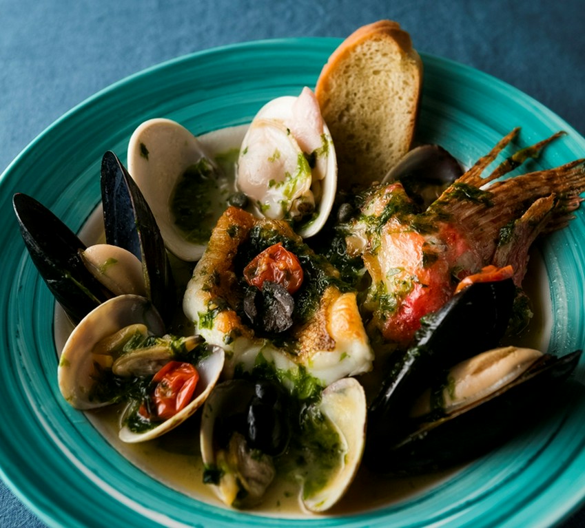 カサゴと岩ノリのマリナーラ