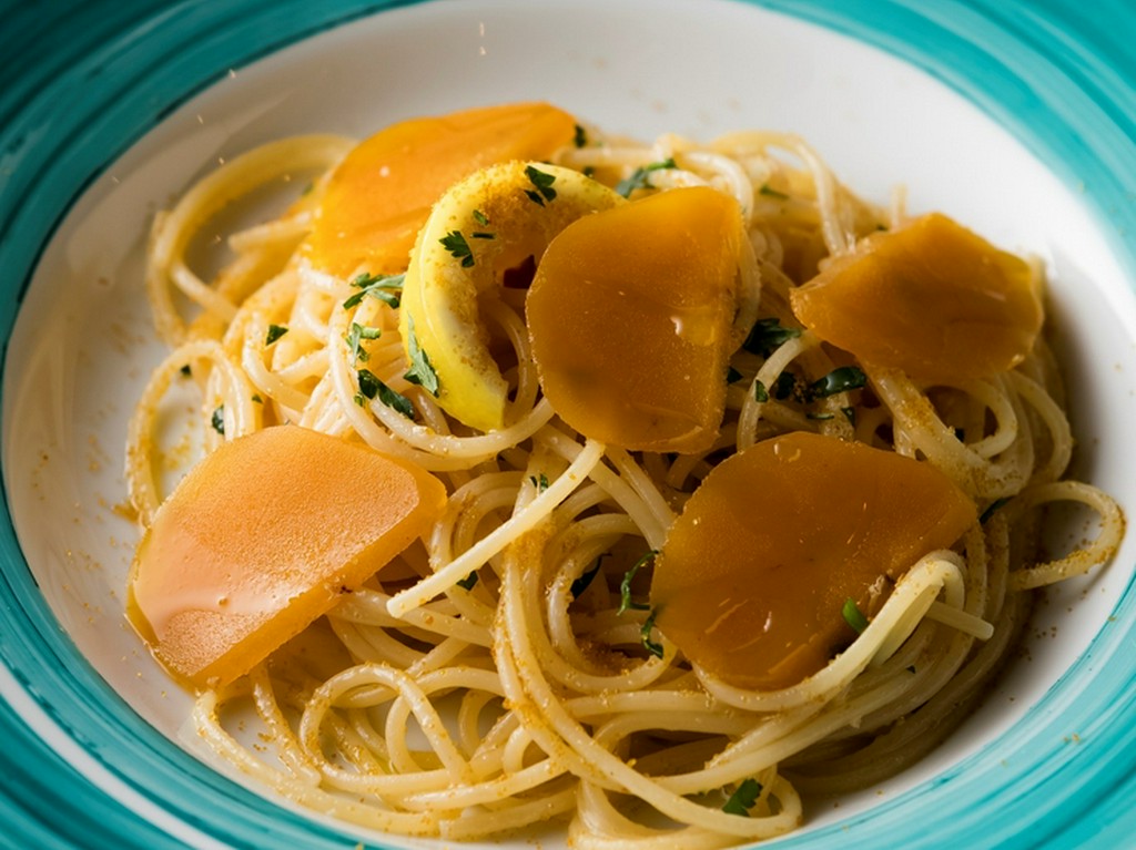 スパゲッティ　カラスミとレモンのアーリオ　オーリオ　エ　ペペロンチーノ