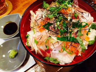 海鮮丼