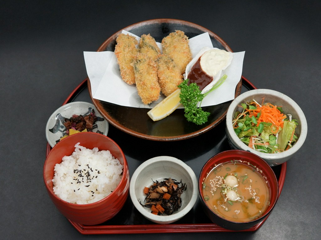 特選かきフライ定食