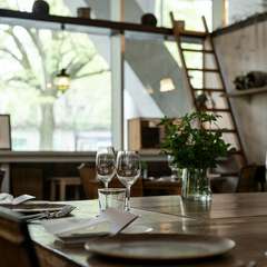 笑顔溢れる二人でいられる、オシャレなレストラン