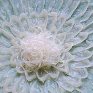 想い出に残るクリスマスディナーに「ふぐコース」はいかがでしょうか。前菜3品程・ふぐ刺し・ふぐ唐揚げ・ふぐちり・〆のお雑炊・デザートが含まれます。白子は（時価1人前約5000円）別途リクエスト下さいませ。