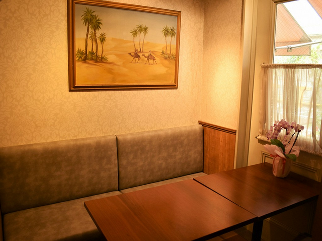 広尾駅からすぐ、異国の雰囲気たっぷり