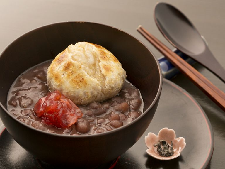 網で焼いた餅が香ばしい『玄米餅のぜんざい』