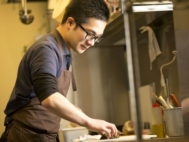 ソースやハーブを上手に使い味に豊かな広がりを