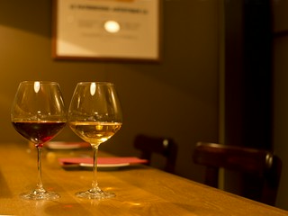 グラスワインを飲み比べるのも楽しいのでは