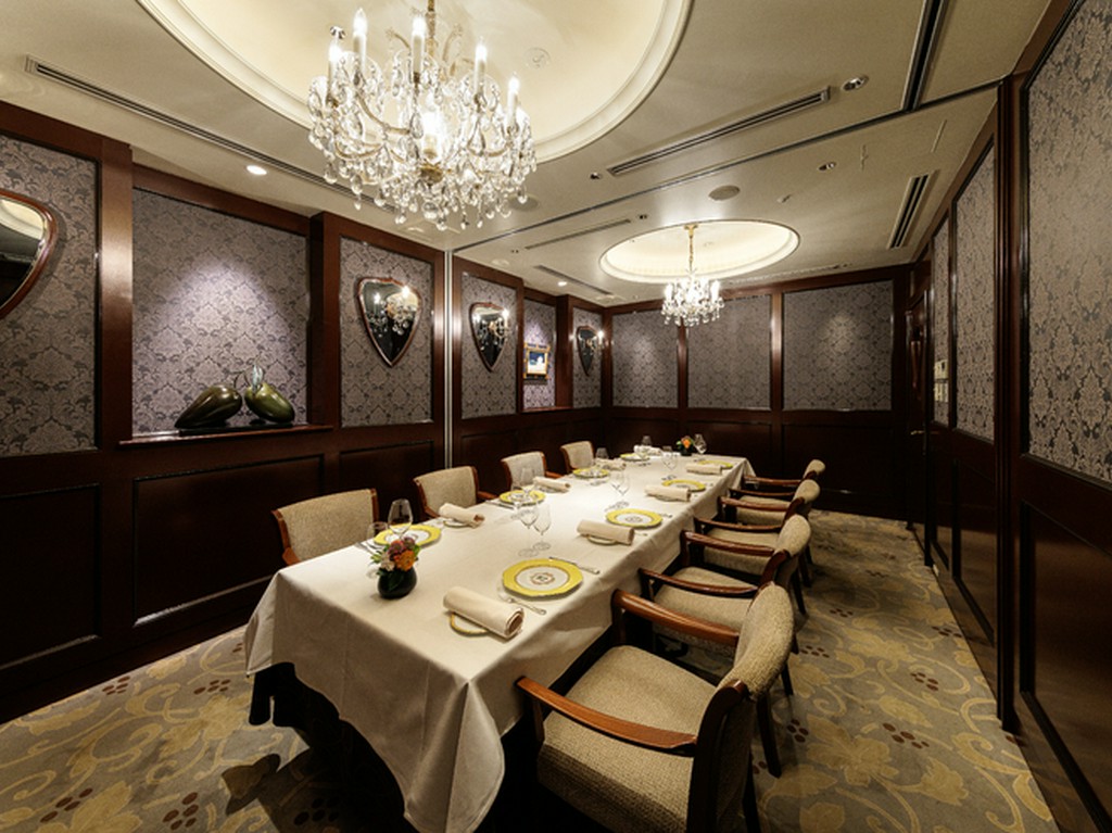 それぞれ広さと色使いの異なる4つの個室を完備