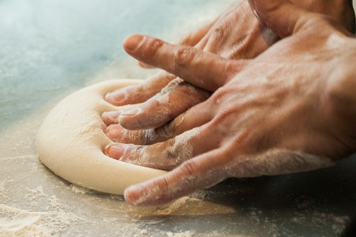 生地から手づくりするナポリピッツァ