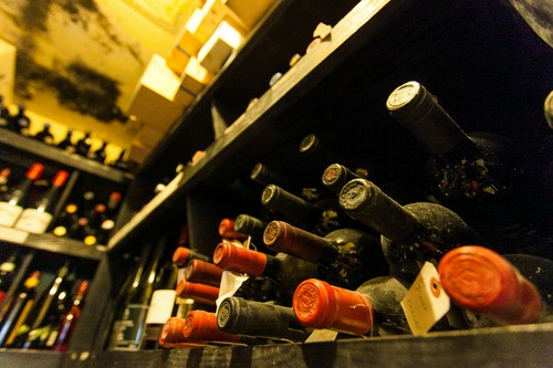 メニューにないワインが豊富に揃っています