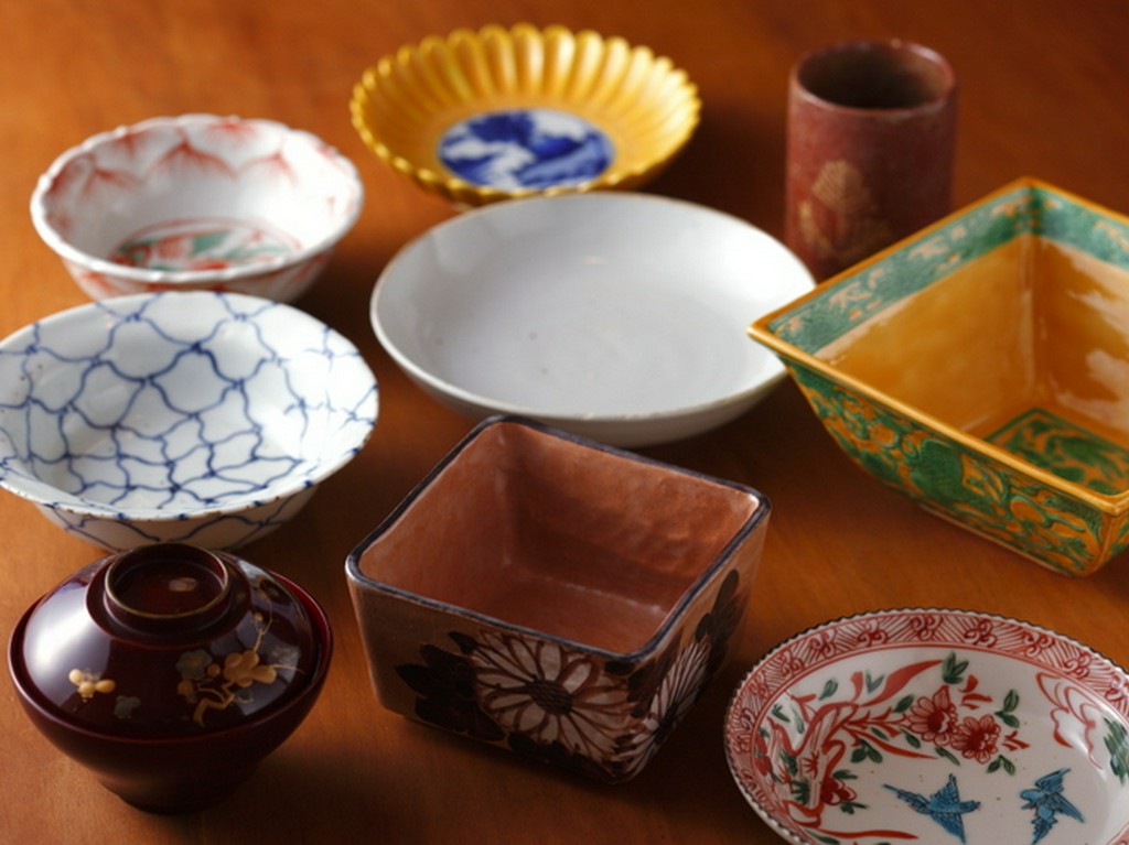 氏の料理観にも共通する、既成概念を超えた器も楽しい