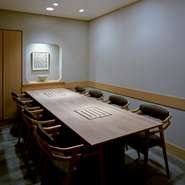 接待、記念日のお祝いにご利用いただいております。お早目のご予約をお願い致します。