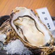 こだはるの新名物！
干し牡蠣と広島県産の牡蠣を使用した自家製の焼売です！
牡蠣の旨味たっぷりの焼売をぜひ！