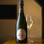 特徴の異なるシャンパンの飲み比べが飲み放題で楽しめる！
日本酒・生ビール・果実酒・焼酎など飲み放題！