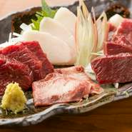 熊本県直送の特選馬肉【九州料理しん】を代表する一皿です！