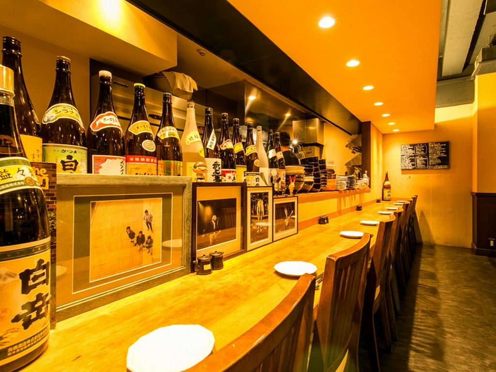 九州の郷土料理に合う焼酎が各種取り揃えられています