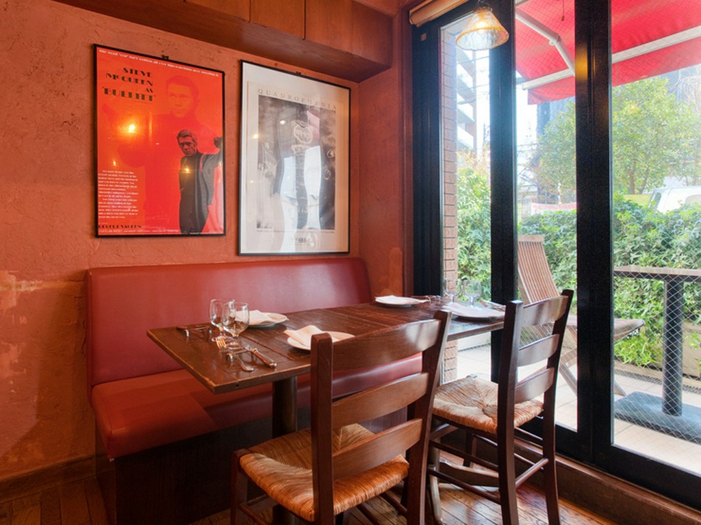 ファミリーでも楽しむ時はテーブル席がオススメです