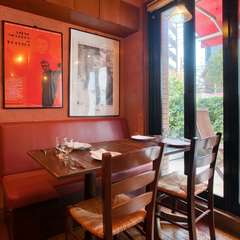 ファミリーでも楽しむ時はテーブル席がオススメです