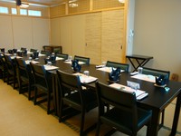 椅子席で1６名様までご利用して頂けます。