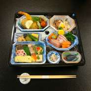 お造り、焼物八寸、油物、酢の物、炊合せ
＊別途御飯付き（216円税込）もご用意出来ます