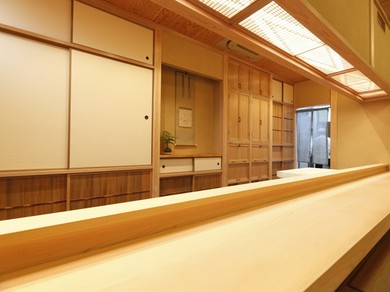 檜が香る空間に、店の世界観を表現