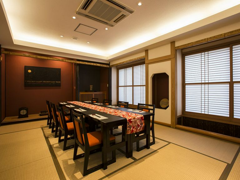 素敵な雰囲気の中 グルメな年越しをどうぞ