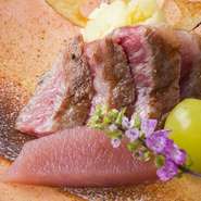 サシの状態を評価する「脂肪交雑」の認定基準をクリアし、香りと口どけの良い美味な牛肉を使ったサーロインステーキは思わず笑顔になる味わいです。