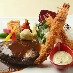 お得に楽しめる、ボリューム満点ランチ限定セット