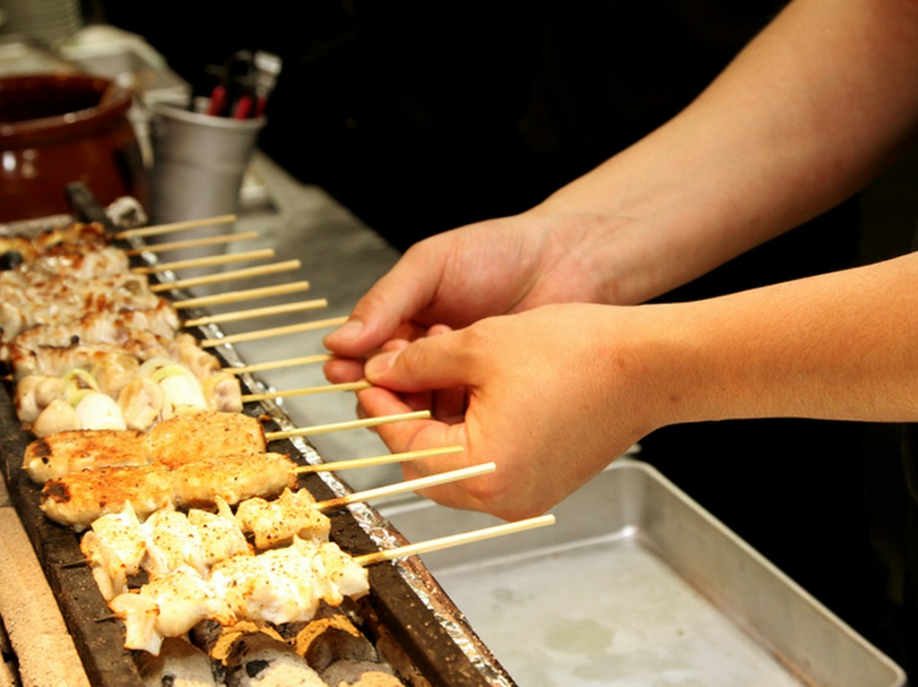 一本、一本スタッフが丁寧に焼き上げる『串焼き』