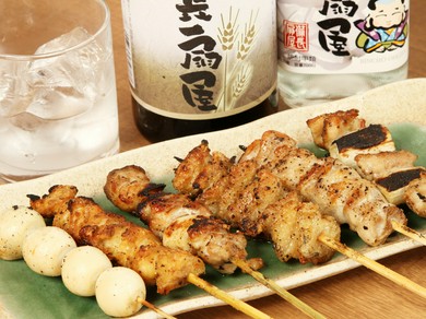 食材の旨みを引き立てながら備長炭で焼き上げた『焼鳥』を堪能