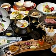 季節の懐石をミニ懐石に仕立てました。
量もやや抑えており女性におすすめです。