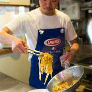 お店をオープン後も、毎年イタリア各地に行き、研修を行っています。現地の空気を【イタリア食堂タンバリン】にも取り入れられたらと思っています。