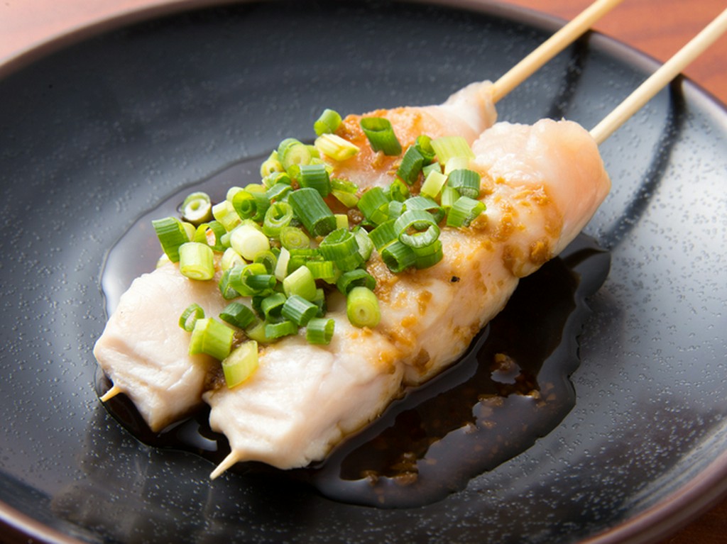 新鮮な鶏肉を絶妙な焼き加減で仕上げられた『ささみシギ焼』