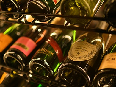 お料理やその日の気候に合わせて、ソムリエが本日の一本をご用意