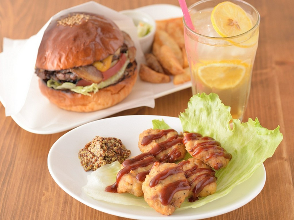 一から手作り、安心のこだわり『手作りチキンナゲット』