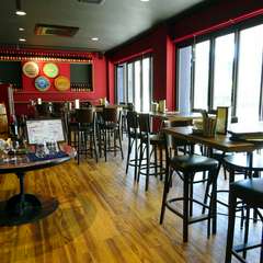 開放的なランチタイム＆シックで落ち着いたディナータイム