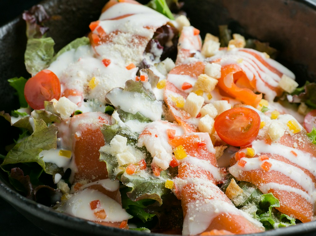 海老とスモークサーモンのサラダ