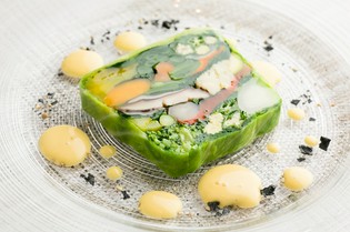 伝統を大事にしつつ進化させた『20種類の野菜のテリーヌ』