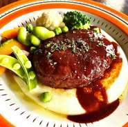 アラカルト料理はフレンチベース。
素材とフォンを生かして。
