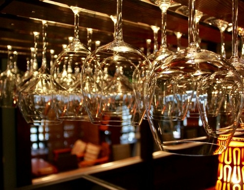 器やグラスへのこだわり。