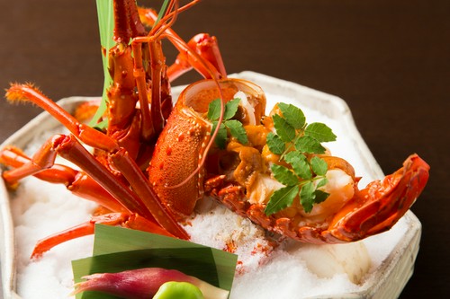 季節ごとの世界観を表現するのが懐石料理の真髄です