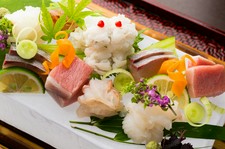 納得した厳選食材、そして基本に忠実な技術で自信を持ったお料理とおもてなしを。食材の内容はご相談下さい