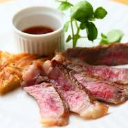 仕入れたものによってメニューが変わるので何度行っても楽しめる。大満足なコースです。