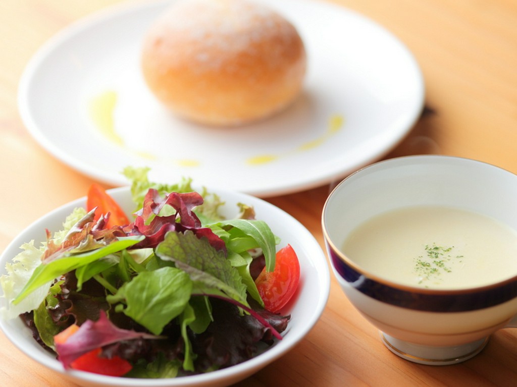 パン・スープ・サラダ