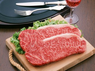 地産地消をメインに地元兵庫県の自慢の一品「淡路牛」を