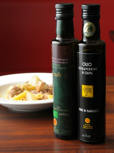 お店で使用しているオリーブオイル