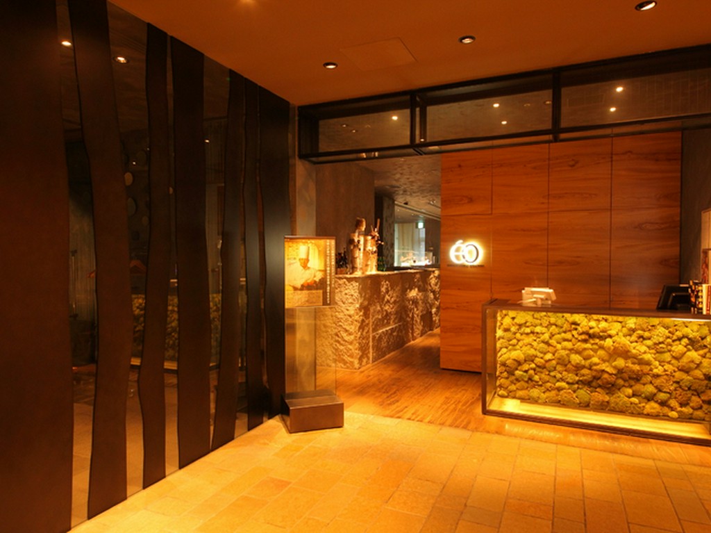 お客様の声に耳を傾け、常に半歩先を行く料理やサービスを提供