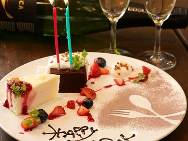 誕生日・記念日・サプライズ！各種お祝い・豪華デザートプレート