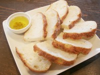 １カット８０円
テイクアウトの際は１ホール売りになりますが、８８０円です